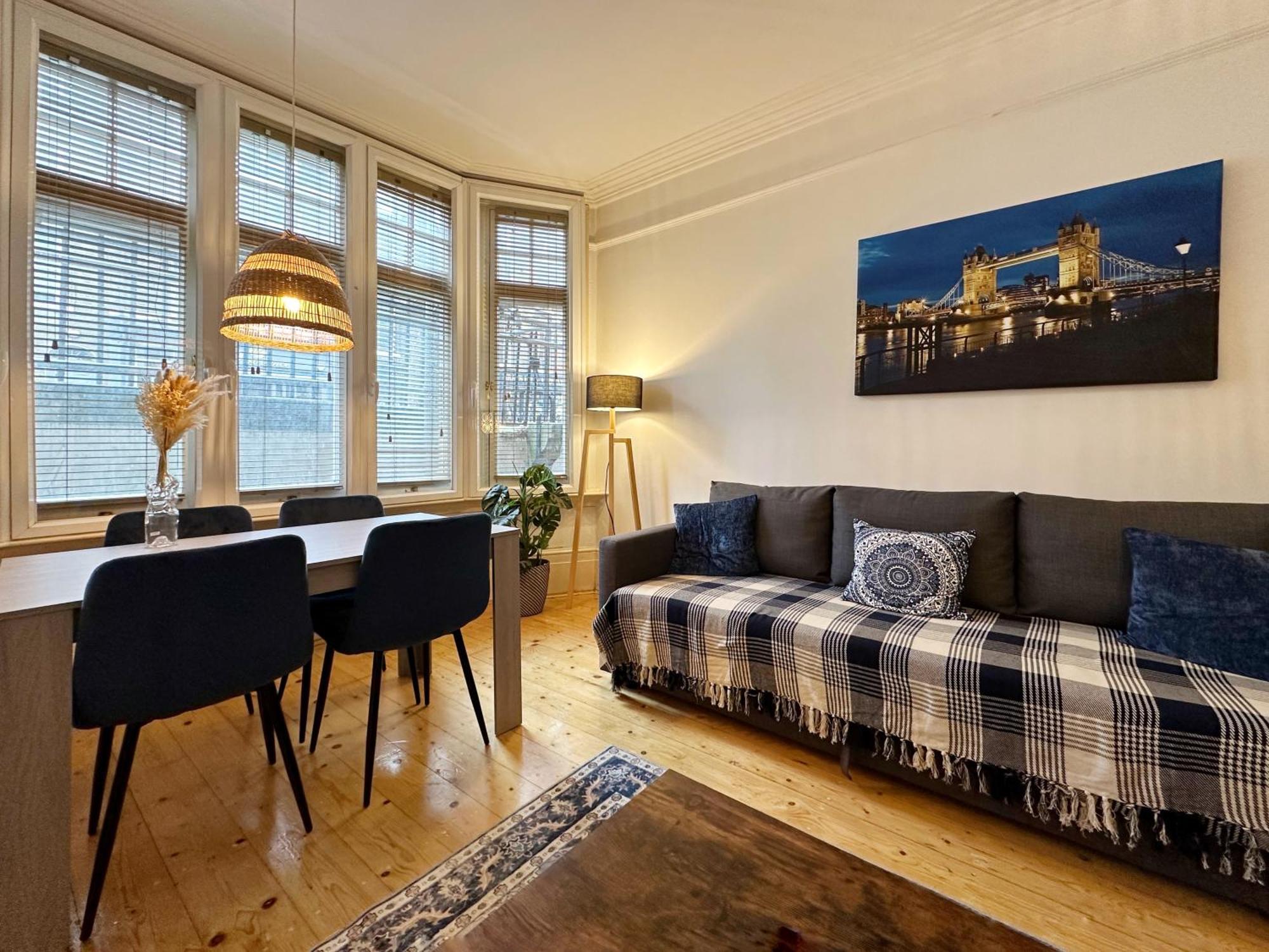 Oliver'S Place In Holborn - 2 Double Beds, 1 Sofa Bed, Great Location Apartment ลอนดอน ภายนอก รูปภาพ