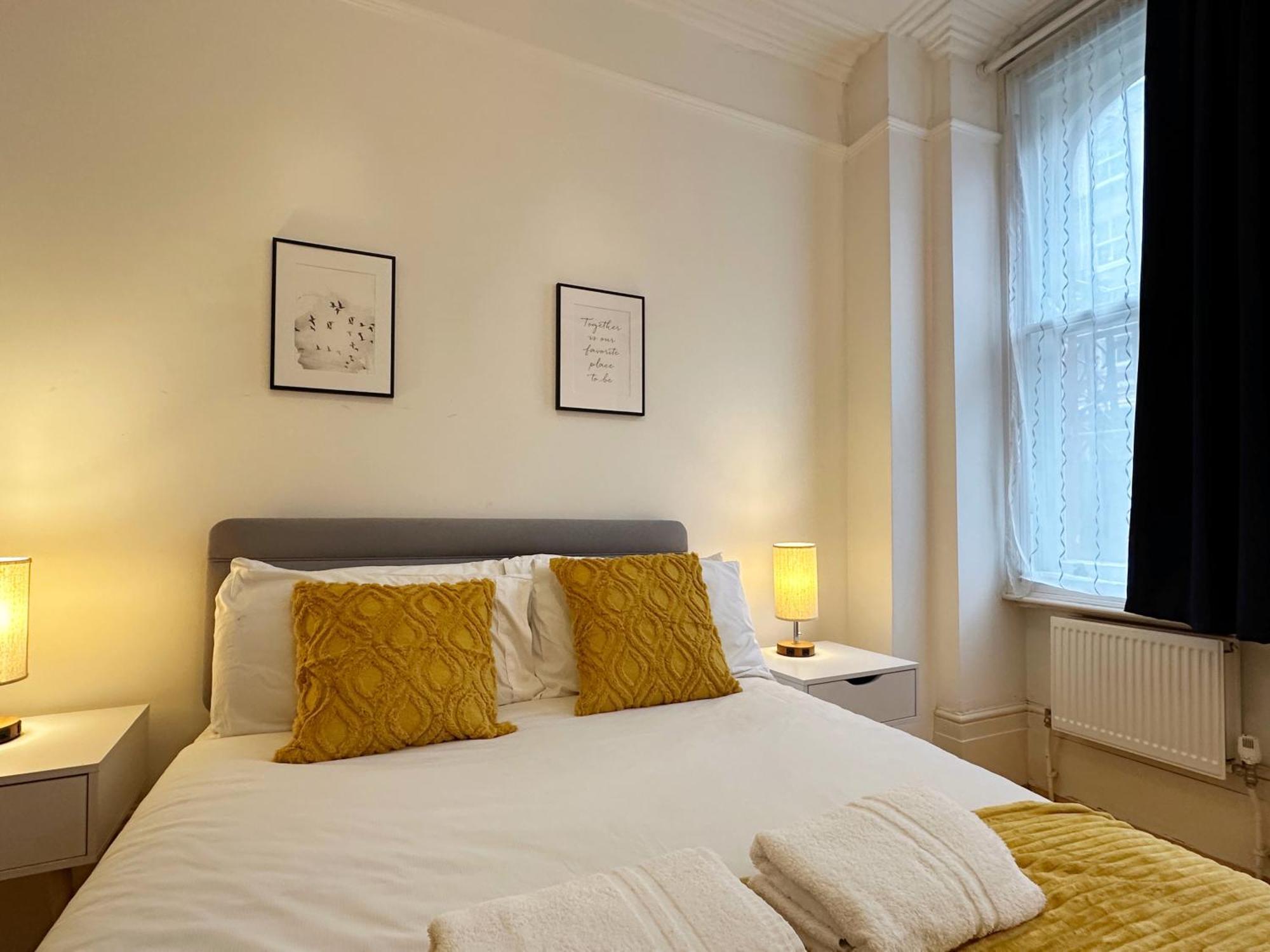 Oliver'S Place In Holborn - 2 Double Beds, 1 Sofa Bed, Great Location Apartment ลอนดอน ภายนอก รูปภาพ