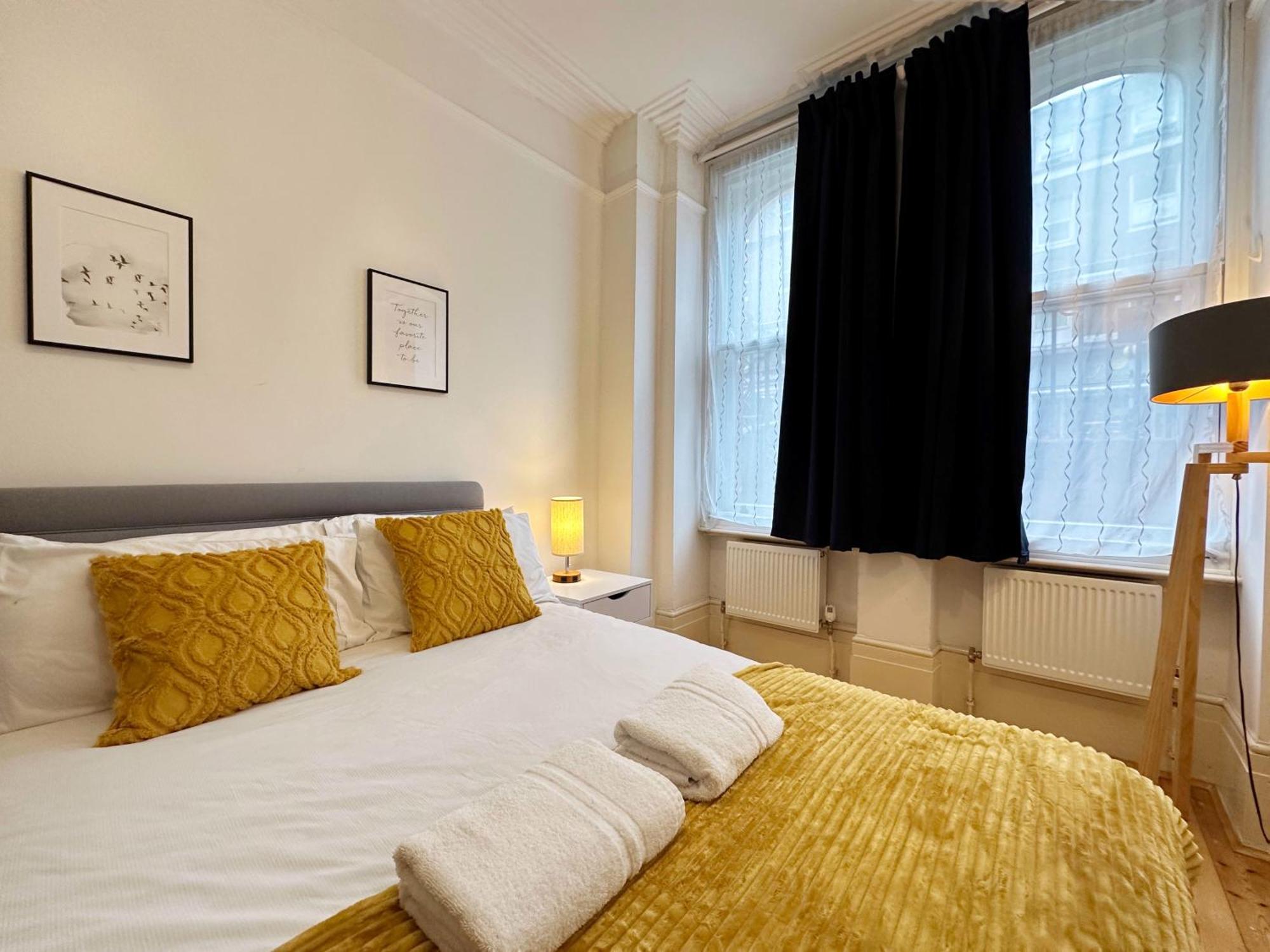 Oliver'S Place In Holborn - 2 Double Beds, 1 Sofa Bed, Great Location Apartment ลอนดอน ภายนอก รูปภาพ