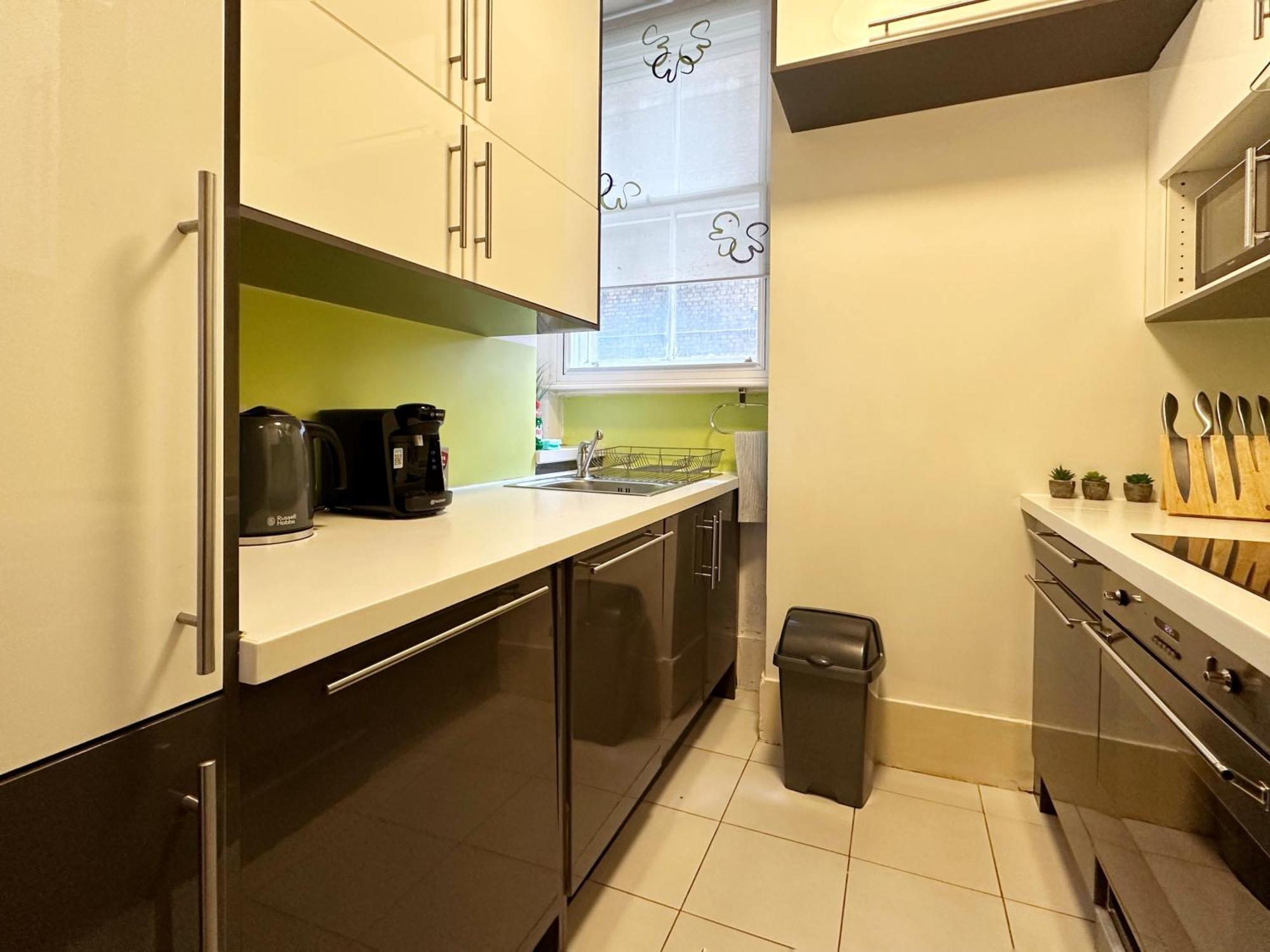 Oliver'S Place In Holborn - 2 Double Beds, 1 Sofa Bed, Great Location Apartment ลอนดอน ภายนอก รูปภาพ