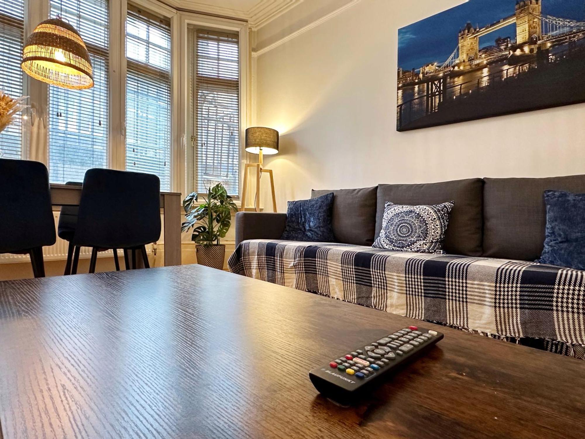 Oliver'S Place In Holborn - 2 Double Beds, 1 Sofa Bed, Great Location Apartment ลอนดอน ภายนอก รูปภาพ