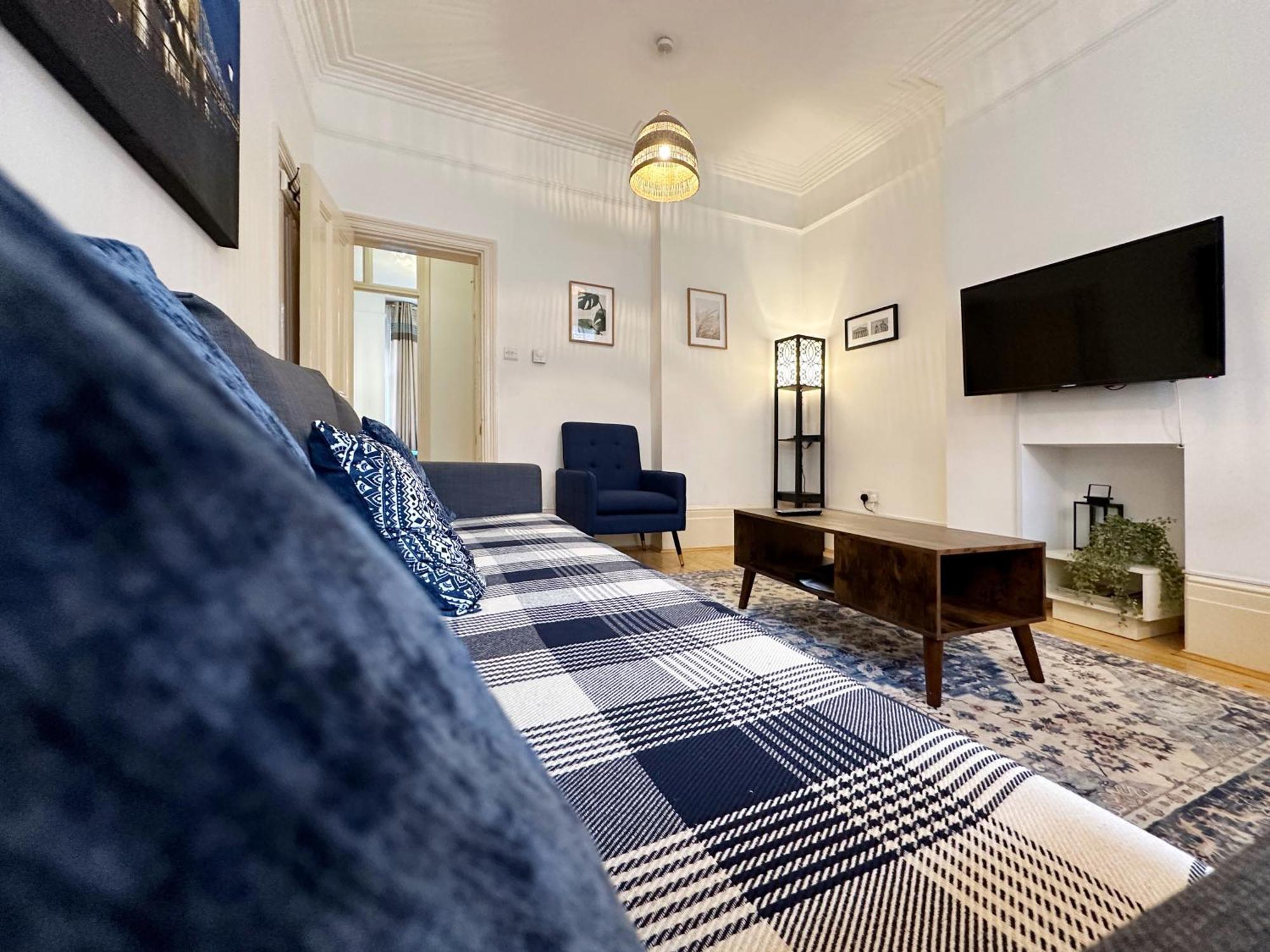 Oliver'S Place In Holborn - 2 Double Beds, 1 Sofa Bed, Great Location Apartment ลอนดอน ภายนอก รูปภาพ