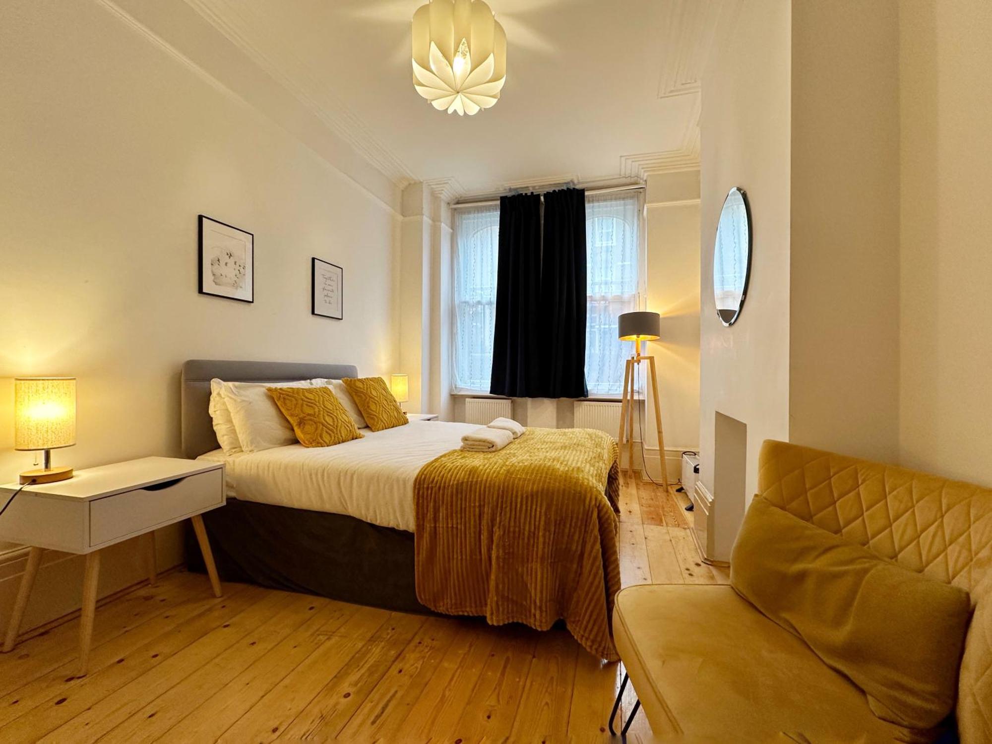 Oliver'S Place In Holborn - 2 Double Beds, 1 Sofa Bed, Great Location Apartment ลอนดอน ภายนอก รูปภาพ