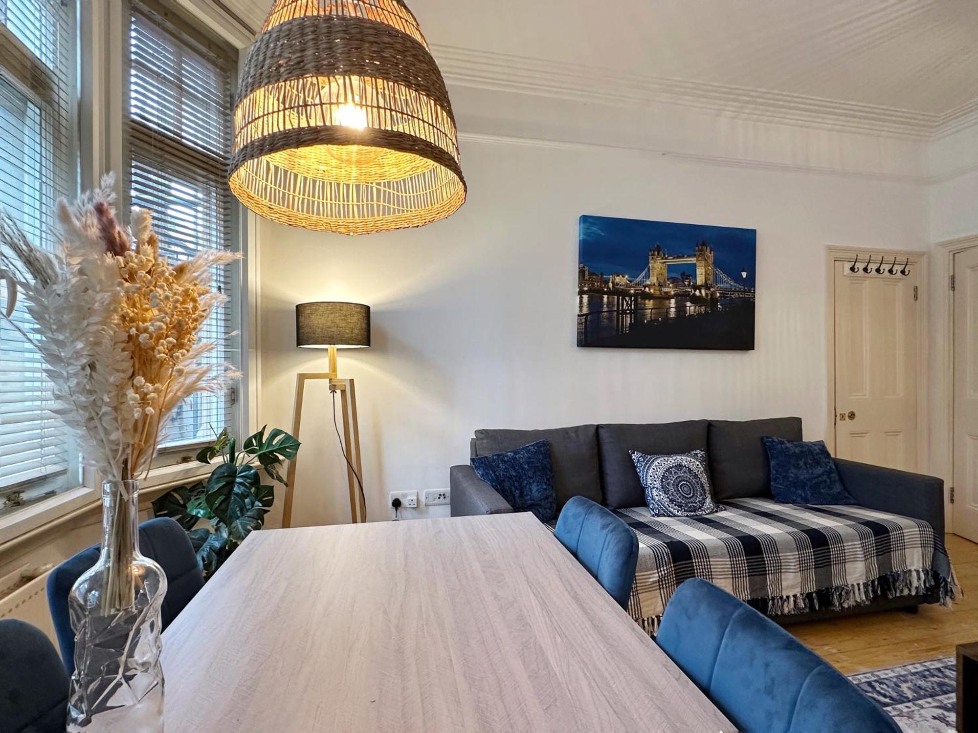 Oliver'S Place In Holborn - 2 Double Beds, 1 Sofa Bed, Great Location Apartment ลอนดอน ภายนอก รูปภาพ