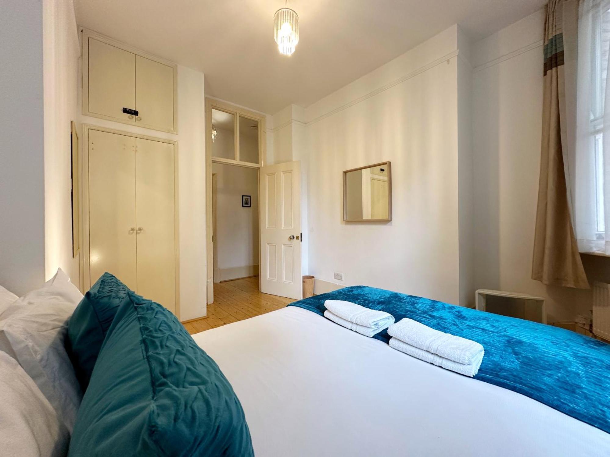 Oliver'S Place In Holborn - 2 Double Beds, 1 Sofa Bed, Great Location Apartment ลอนดอน ภายนอก รูปภาพ