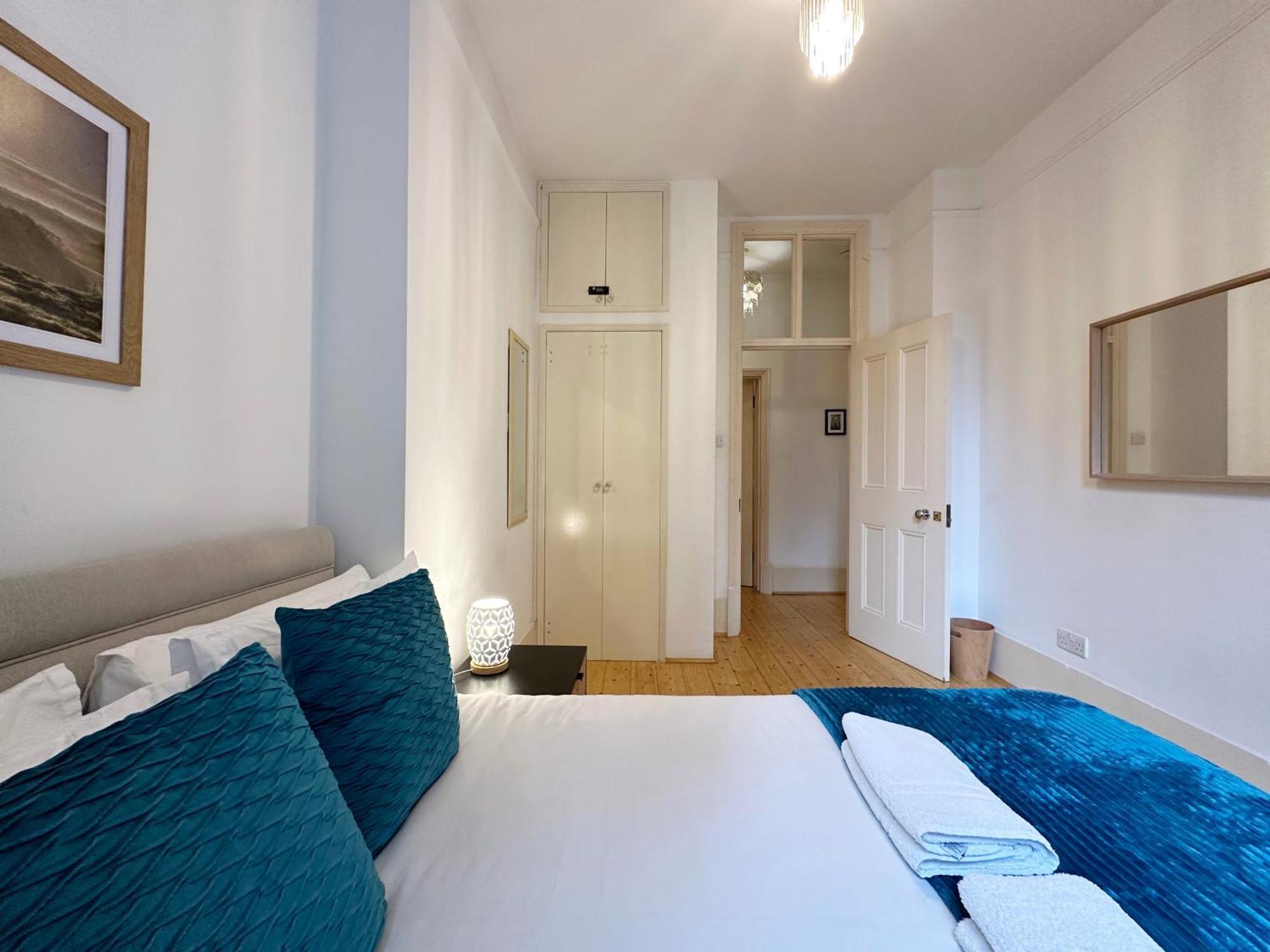 Oliver'S Place In Holborn - 2 Double Beds, 1 Sofa Bed, Great Location Apartment ลอนดอน ภายนอก รูปภาพ